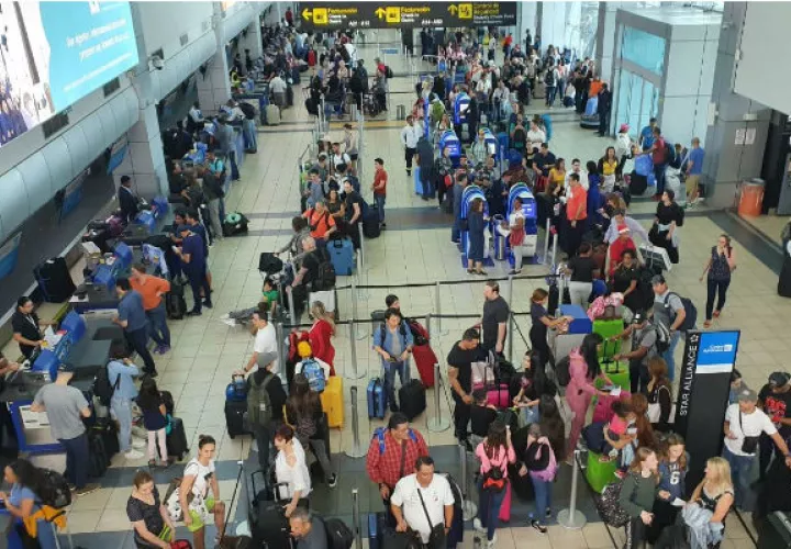  Recomiendan llegar al Aeropuerto Internacional de Tocumen con una anticipación de mínimo 3 horas.
