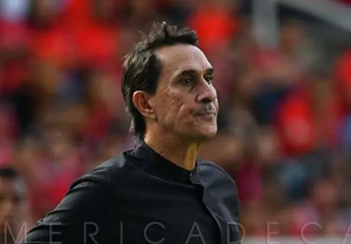 Alexandre Guimarães, técnico costarricense es campeón en el fútbol colombiano. Foto América de Cali