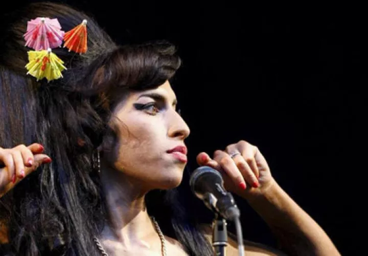 Amy Winehouse.