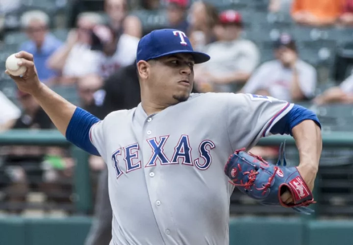 Ariel Jurado, lanzador de los Texas Rangers, fue incluido en la nómina de Panamá. 