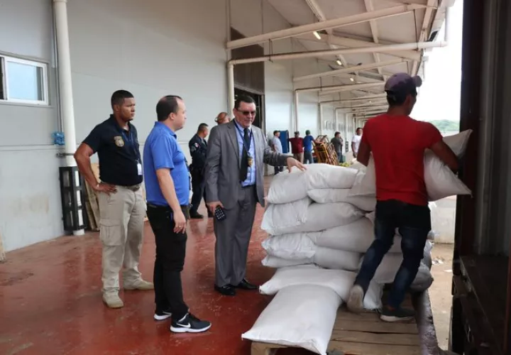 Los 550 quintales de arroz se encontraban en un contenedor identificado.