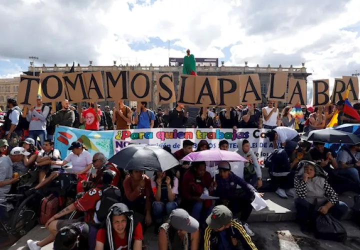 "Es fundamental denominar esta mesa de exploración para poder conocer qué se discute, cuáles son los alcances y cuáles son los mecanismos para llegar a algunos resultados en este diálogo", dijo Molano, quien señaló que se volverán a reunir con el Comité el próximo miércoles.