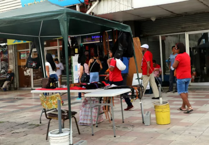 Ya empezaron a colocar los kioscos.