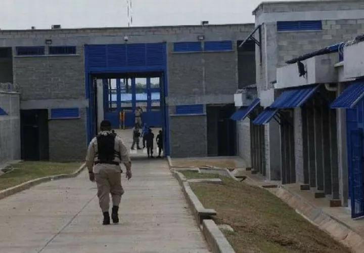 Un pabellón de La Gran Joya se convertirá, en forma provisional, en la nueva sede de la cárcel de mujeres, debido a las condiciones en que se encuentra el centro femenino. Archivo