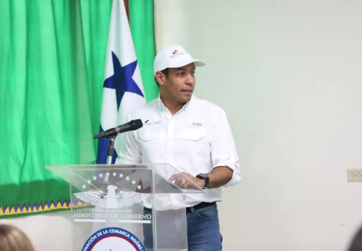  Carlos Romero, ministro de Gobierno.