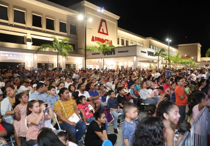 El público recibió con mucho entusiasmo esta iniciativa de la Junta Comunal de Don Bosco y MiCultura. Foto: Cortesía MiCultura