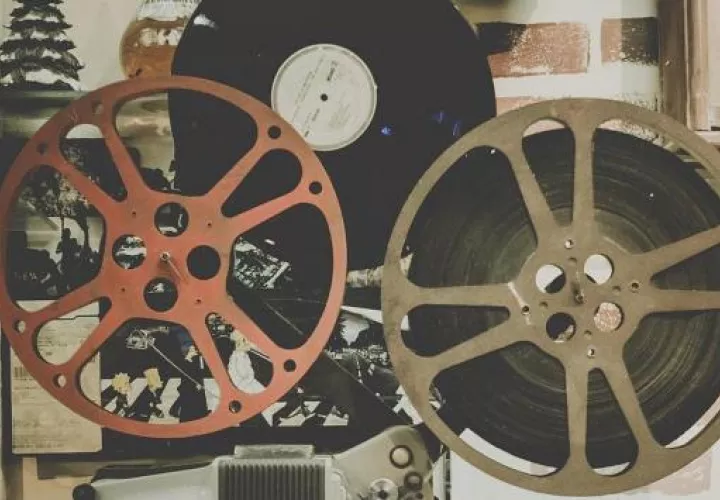 Cine.