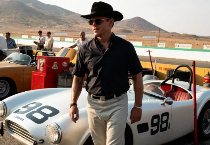 Matt Damon es versión matizada del diseñador de autos Carroll Shelby, en “Contra lo Imposible”. Foto/ Merrick Morton/20th Century Fox.