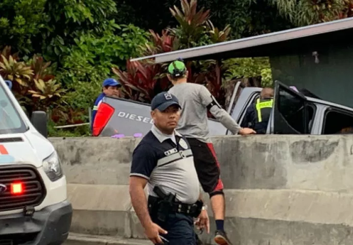 El choque fue entre una camioneta y un vehículo pick up. Foto: José Vásquez. 