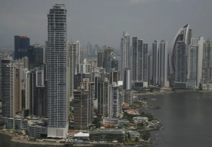 Los economistas y empresarios manifiestan que Panamá tiene que crecer por encima del 5% para disminuir el desempleo. Archivo