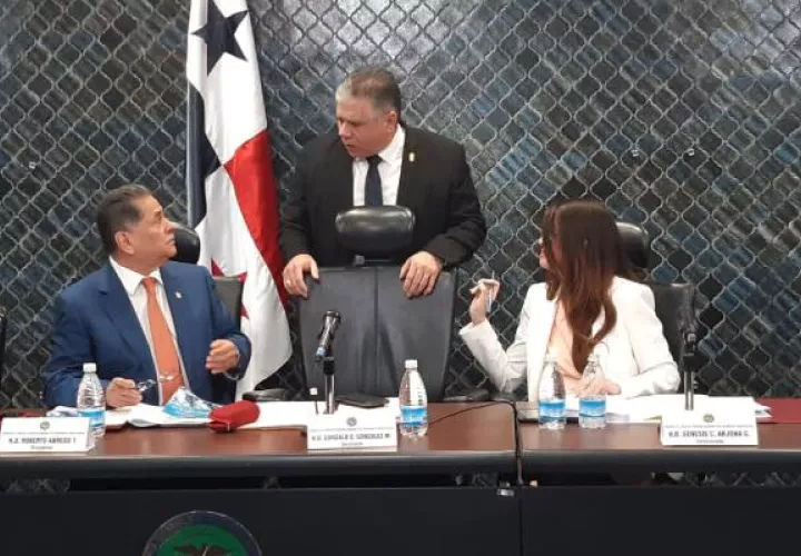 La Comisión de Credenciales tenía previsto iniciar el proceso de ratificación de los magistrados de la Corte Suprema de Justicia.