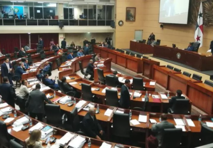 Se analiza mecanismo para elegir a diputados y  magistrados.