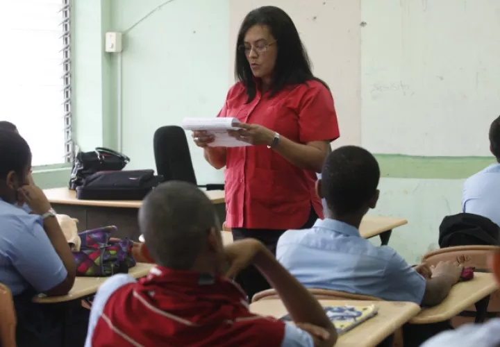 Educadores tendrán su aumento final. Archivo