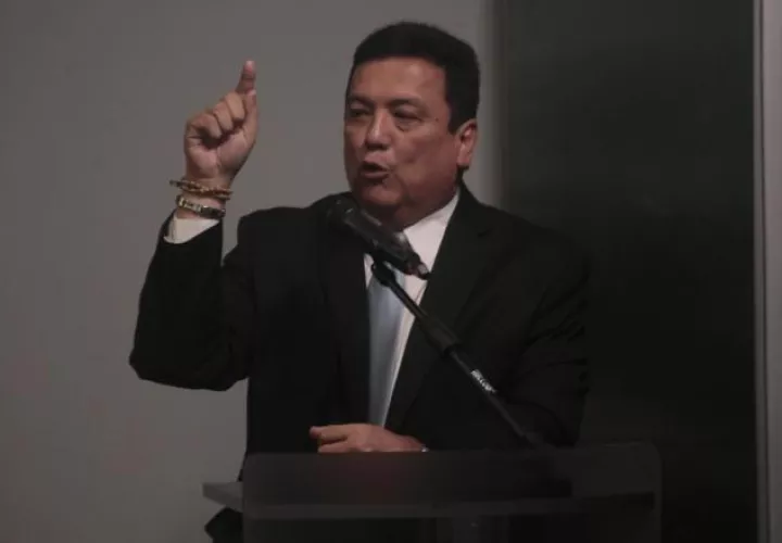 Eduardo Ulloa fue ratificado de manera unánime por el pleno de la Asamblea Nacional. ARCHIVO