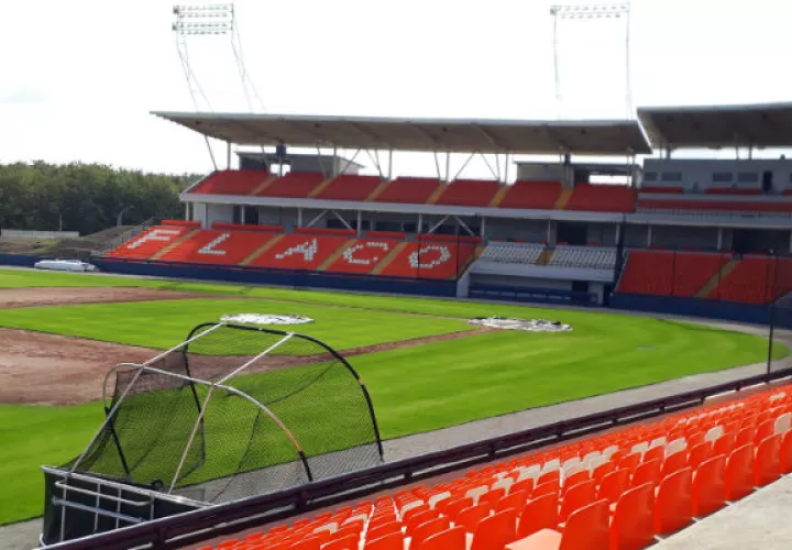 Aseguran que podrían impedir la inauguración del coliseo deportivo. Foto: Thays Domínguez.