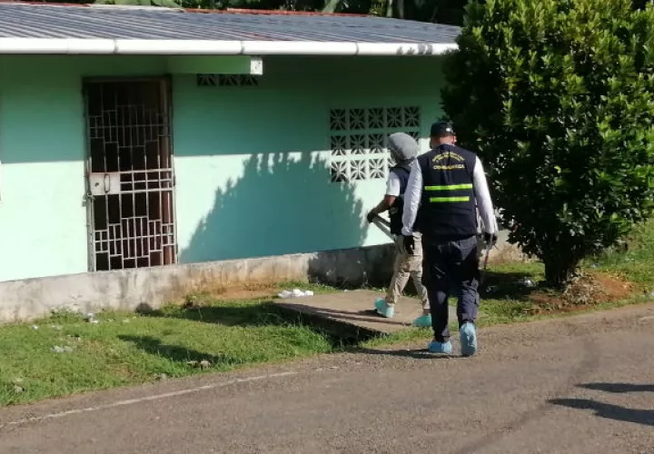 El cadáver fue encontrado dentro de una vivienda que servía de depósito. Foto: Eric A. Montenegro. 