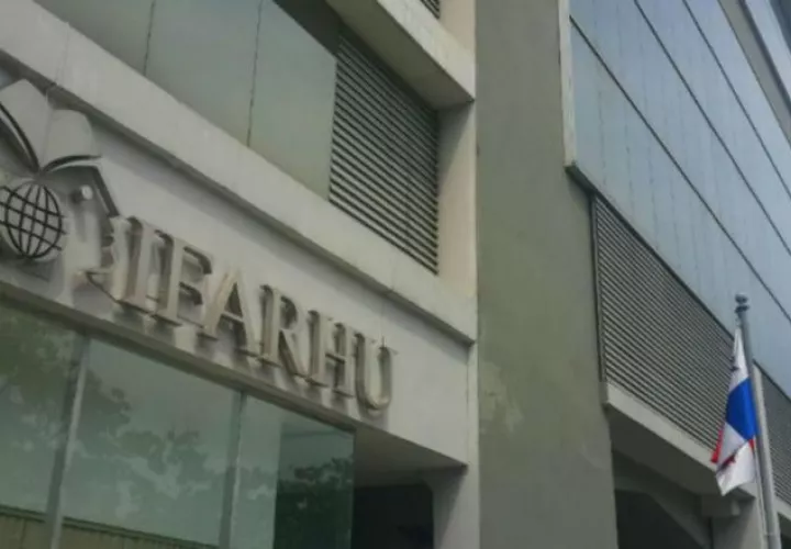 El Ifarhu realiza este proceso de papeleo durante la primera semana de enero. Archivo