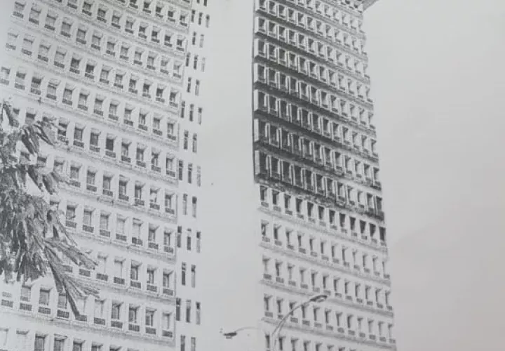 invasion_contraloria_blanco_y_negro.jpg