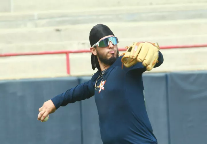 Jonathan Araúz jugaba en Probeis Foto Anayansi Gamez