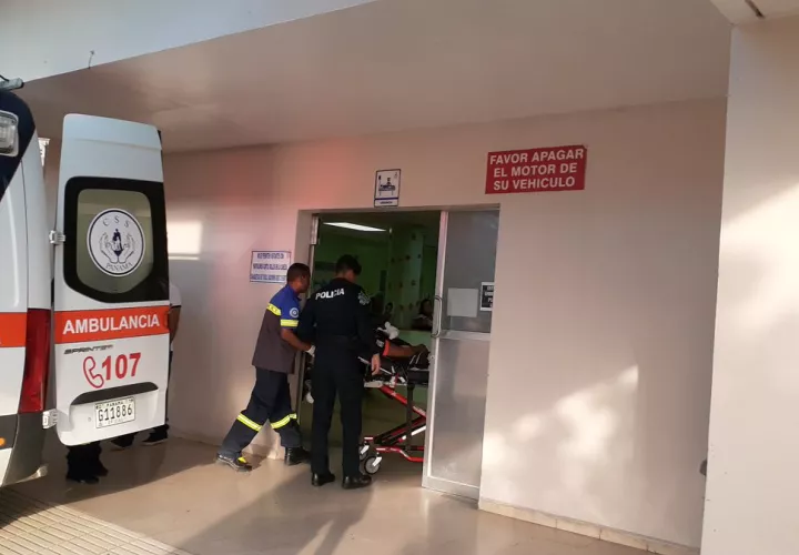 La reyerta inició pasado el medio día; dos grupos rivales se toparon en el patio del penal. Foto: Panamá América.