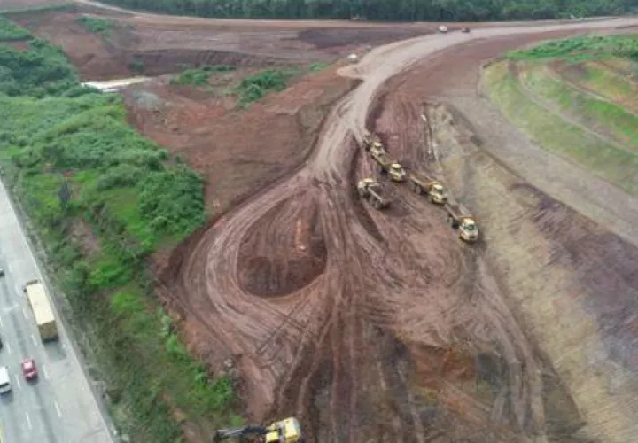Trabajos de ampliación de la carretera Panamericana.