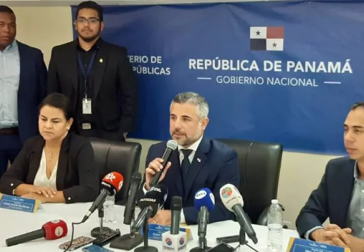 Rafael Sabonge ministro del MOP planteó que si bien aumentará el costo de la obra se busca optimizar recursos al ahorrarse el gasto de no pasar por  el puente.