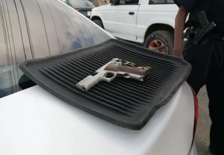 Fueron recuperadas un fusil de asalto AR-15, seis pistolas calibre 9 milímetros y una escopeta calibre 12.Foto/Eric Montenegro