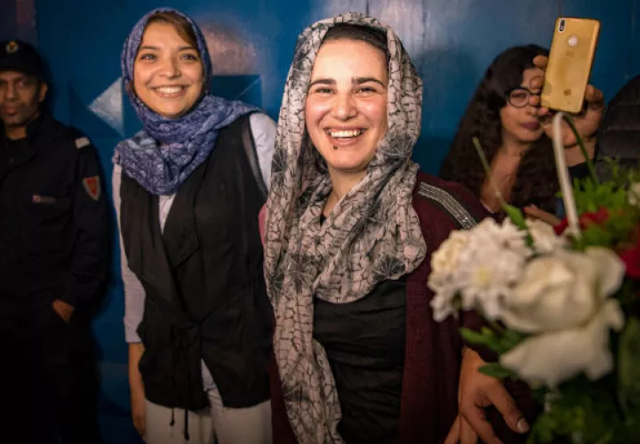Hajar Raissouni, periodista crítica del Gobierno marroquí, fue arrestada por violar las leyes de aborto. Foto/ Fadel Senna/Agence France-Presse — Getty Images.