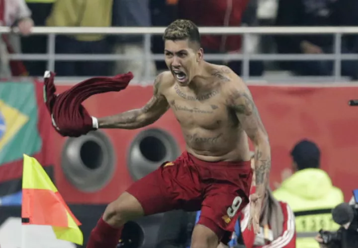 Roberto Firmino anotó el único gol de la final a favor de Liverpool sobre Flamengo Foto AP