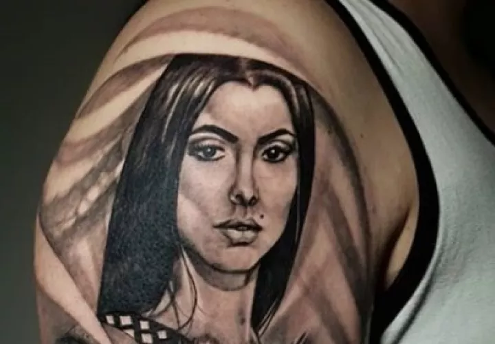 Tatuaje de Rosa Iveth Montezuma. Foto: Tomada de @Baxtertatoo
