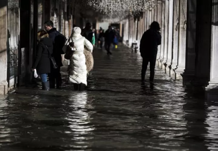 Inundaciones en la Plaza de San Marcos, Italia. FOTO/AP