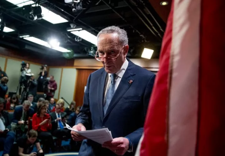 Chuck Schumer, líder de la minoría del senado. AP
