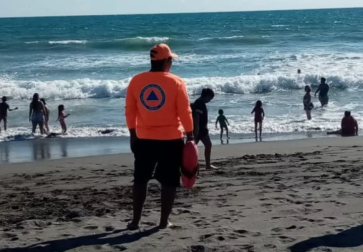 Sinaproc advirtió que los oleajes se extenderán hasta las 11:59 p.m. del próximo 4 de enero.