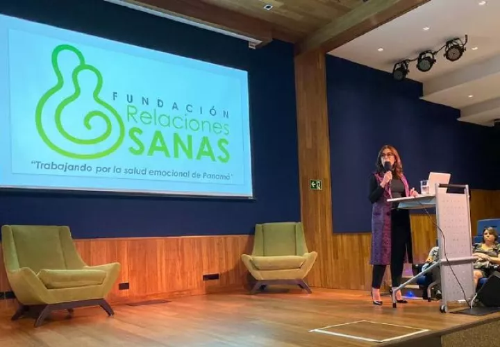 La fundación realiza reuniones para ayudar por medio del diálogo.