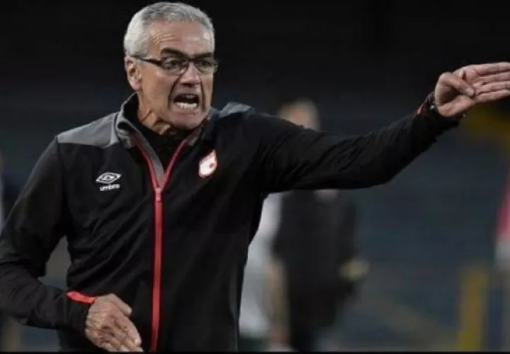 Pérez también dirigió al Peñarol uruguayo.