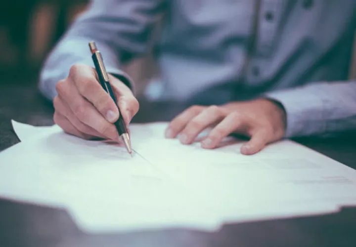 Las firmas pueden rastrear indicadores de tendencia a la rotación laboral e identificar a los empleados que podrían estar en mayor riesgo de dejar la organización. Foto: Pixabay