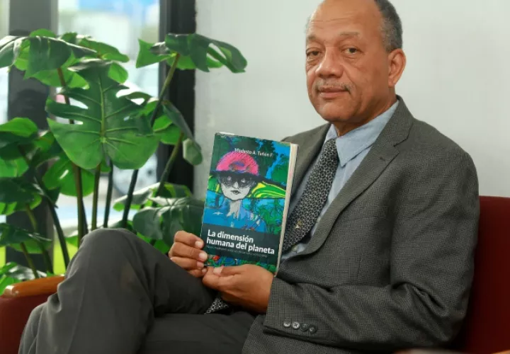 Modesto Tuñón. Su libro 'La dimensión humana del planeta'  analiza un momento histórico de las relaciones globales vinculadas con el medio ambiente. 
