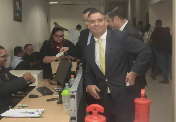 Adolfo "Beby" Valderrama fue diputado por 10 años y aspiró a la Alcaldía de Panamá. Ahora el Ministerio Público lo investiga. Víctor Arosemena.
