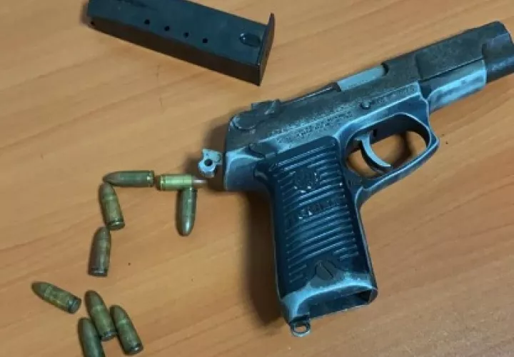 El ciudadano de 19 años trató de agredir a una persona con la que tenía un problema, pero la niña fue la que recibió el disparo.