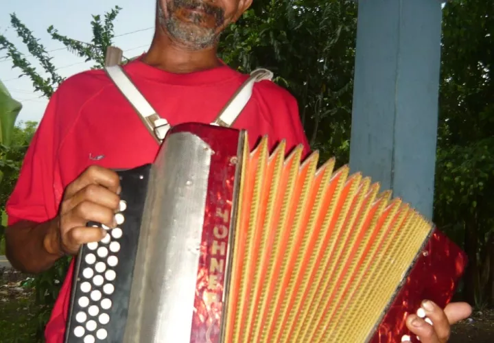 "Luya" era un morador muy conocido y apreciado en su comunidad, ya que apoyaba diferentes actividades, entre ellas, era muy buscado ya que se dedicaba a extraer miel de abejas.Foto/Thays Domínguez