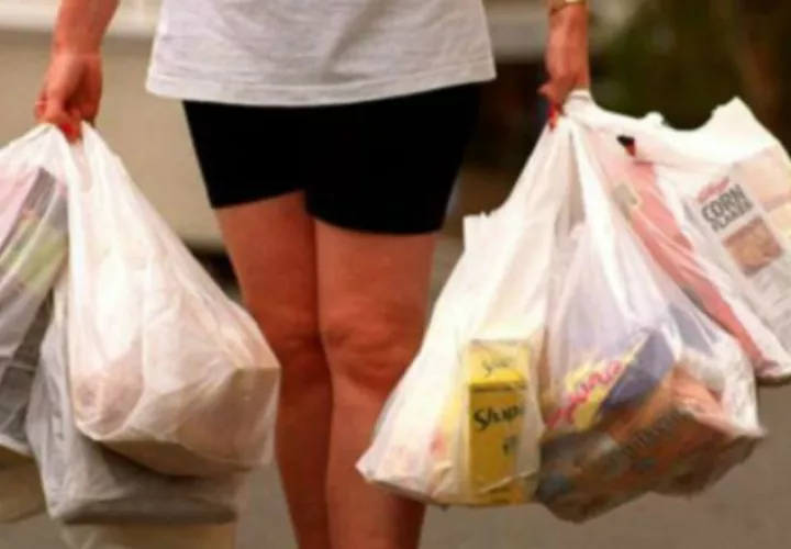 El objetivo de la Ley 1 de 2018 es reducir el consumo de bolsas. Foto: Archivo.
