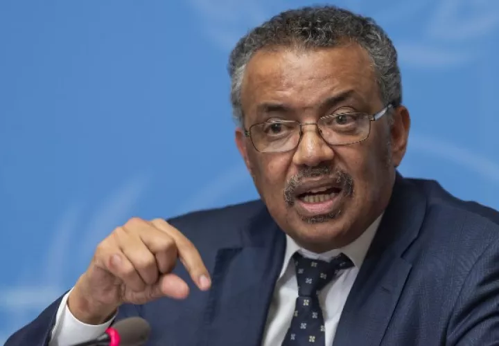  El director general de la Organización Mundial de la Salud, Tedros Adhanom Ghebreyesus, destacó que los esfuerzos deben seguir centrados en luchar contra él en el epicentro del brote en Wuhan, pues si aumentaran los focos "sería el caos". FOTO/AP