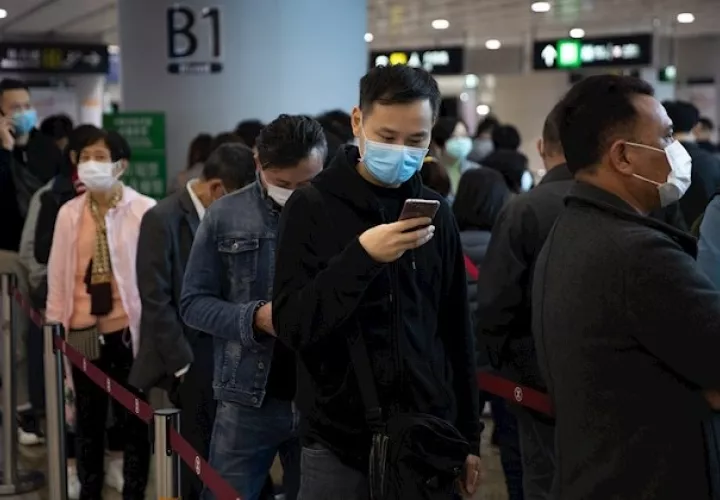Según Xu, los investigadores del Centro usaron secuenciación genética de rápido rendimiento para identificar los patógenos un día después de recibir las primeras cuatro muestras el pasado día 2, procedentes de Wuhan.