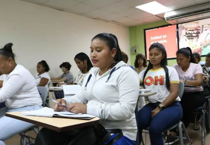 Hay diversos cursos para los participantes.