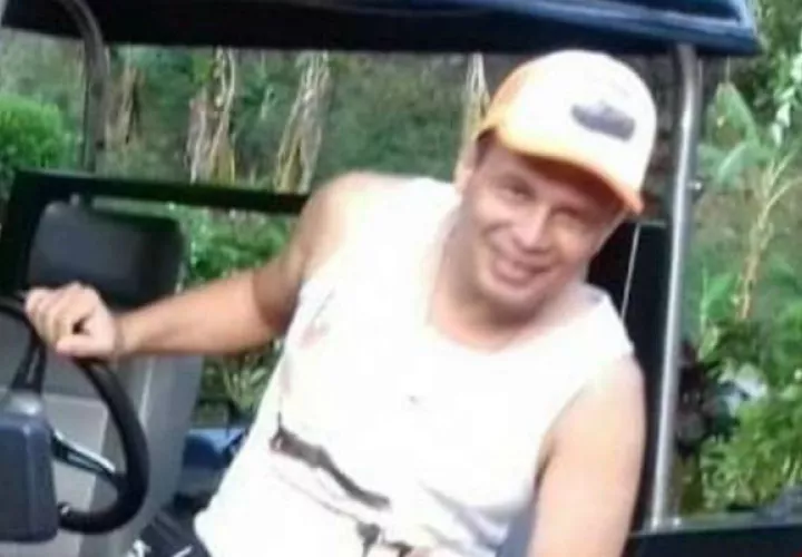 El auto de Erick Geovany Pittí fue encontrado vandalizado en Puerto Armuelles. Foto: Mayra Madrid. 