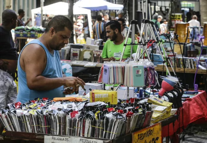 La tasa promedio de desempleo en Brasil cayó desde 12,3% en 2018 a 11,9% en 2019.