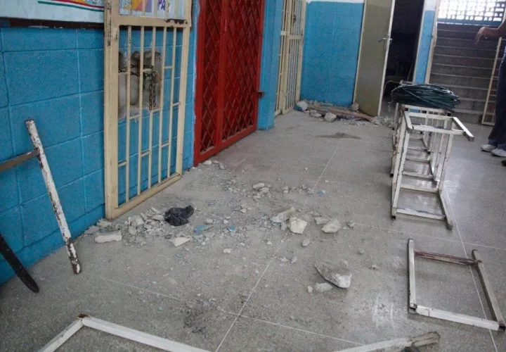 Meduca convocará a una nueva licitación para reconstruir la Escuela República de Venezuela.