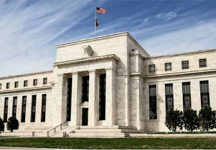 Se espera que el banco central deje los tipos de interés en el rango actual de entre 1.5 y 1.75 %. Posteriormente, el presidente de la Fed, Jerome Powell, ofrecerá una rueda de prensa para comentar la decisión.