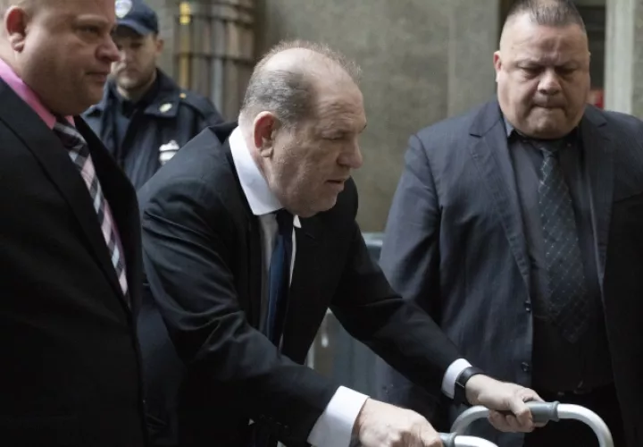 Harvey Wenstein es acusado de abusos sexuales.  
