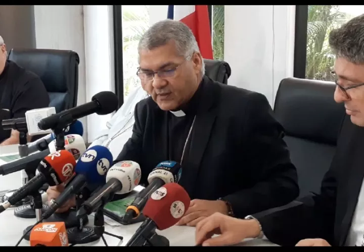 Monseñor Rafael Valdivieso Archivo